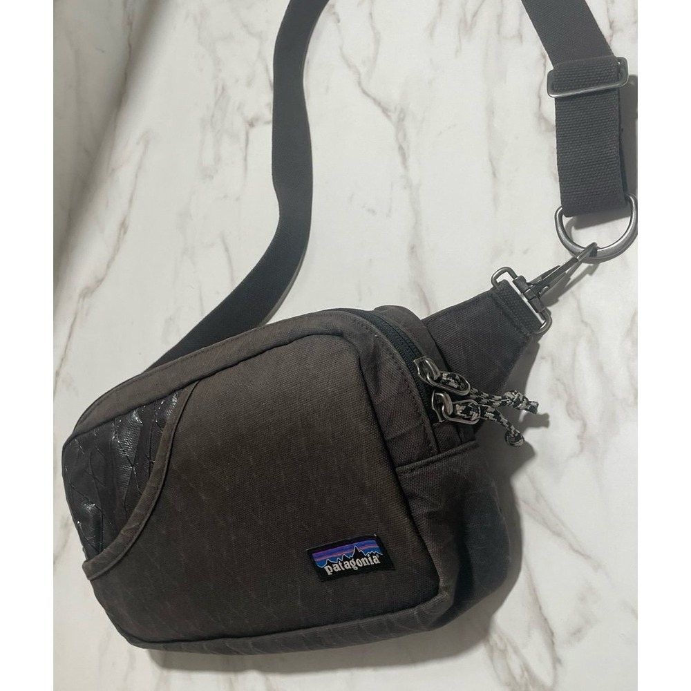 RARE Patagonia Organic canvas diamond quilting, discontinued stand up belt bag